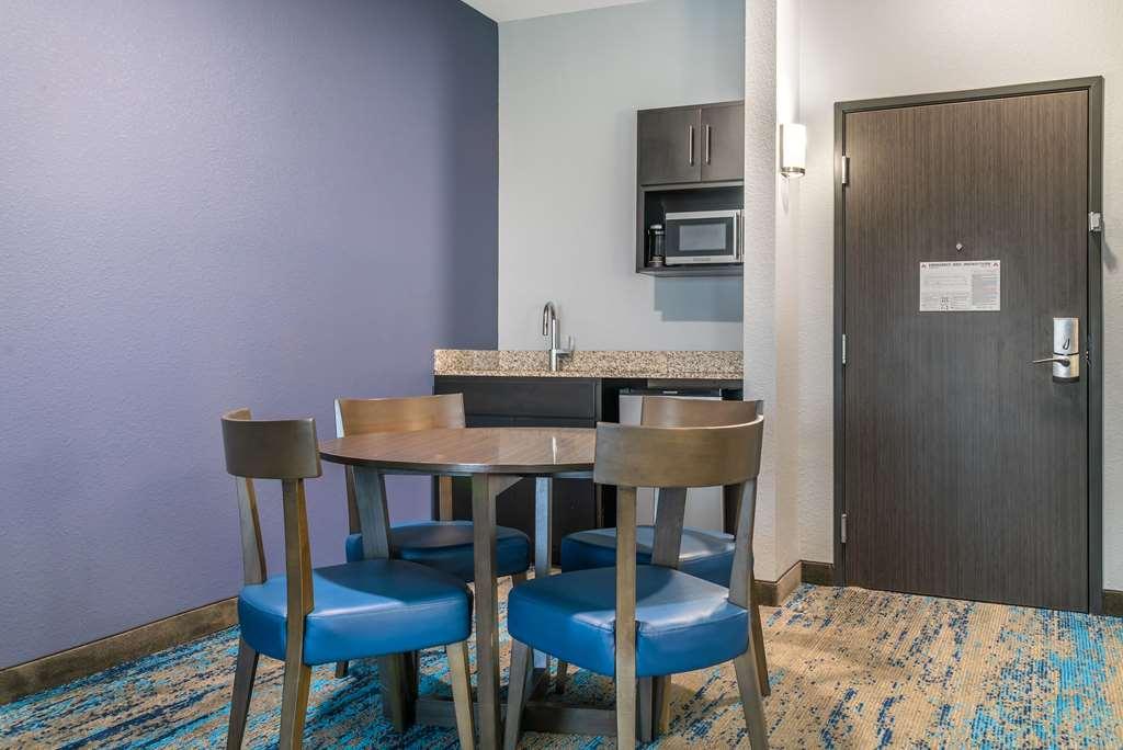 Comfort Inn & Suites Adrian Quarto foto